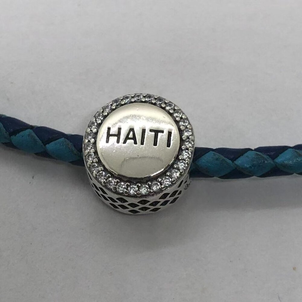 ✨✨Pandora Flag of Haiti Bead charm/  The Haitian flag charm - Picture 2 of 4